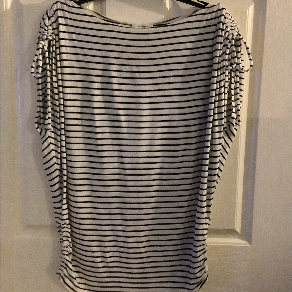 MAX STUDIO short sleeved black striped shirt, size large.